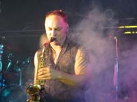 Ein Saxophon im Nebel (Human Zoo)