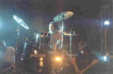 Julio Fricks (drums)